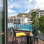 Light Blue - Downtown Apartament *