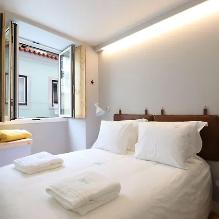 Light Blue - Downtown * ליסבון