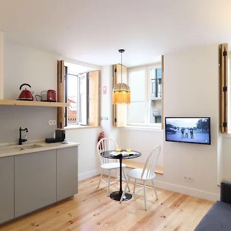 Light Blue - Downtown * ליסבון