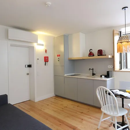 Light Blue - Downtown * ליסבון